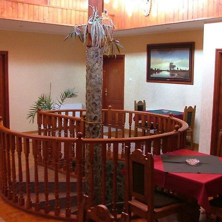 Erdogyongye Etterem Es Panzio Hotel Zalaegerszeg Bagian luar foto