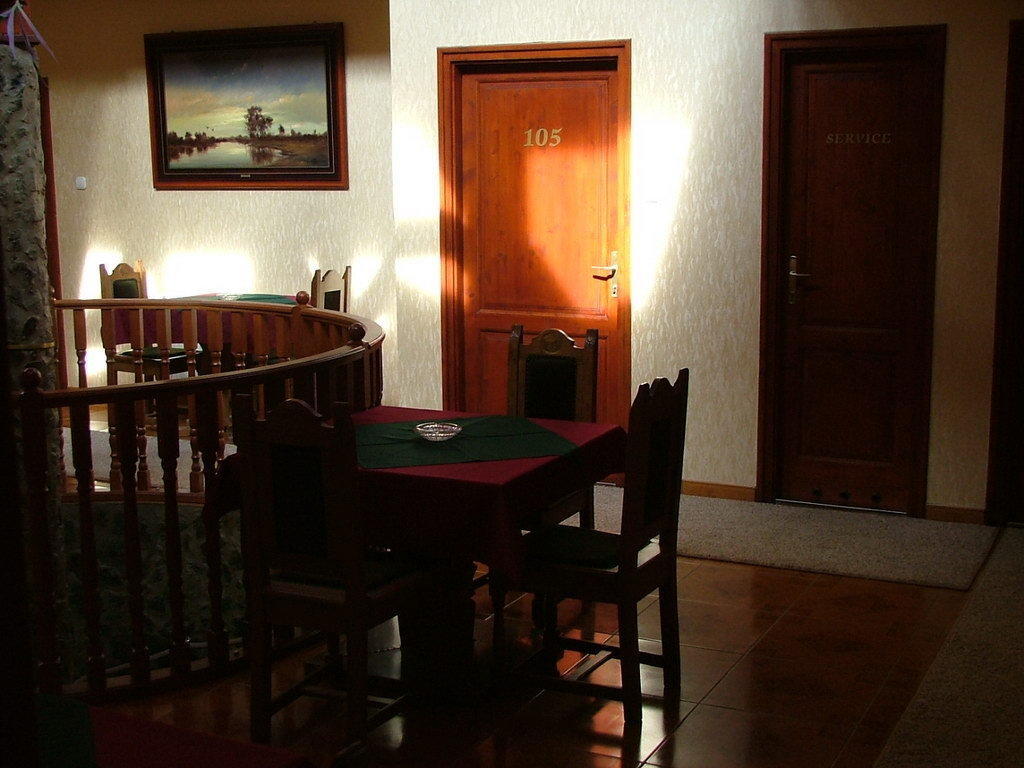 Erdogyongye Etterem Es Panzio Hotel Zalaegerszeg Bagian luar foto